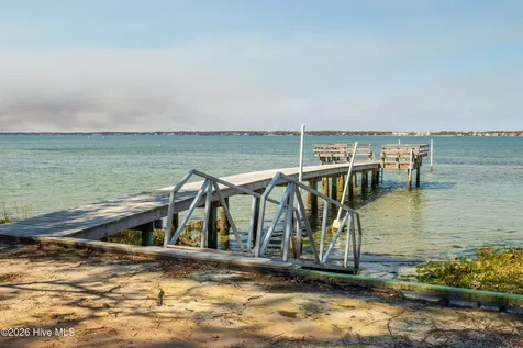 131 Oakleaf Drive Pine Knoll Shores NC 28512