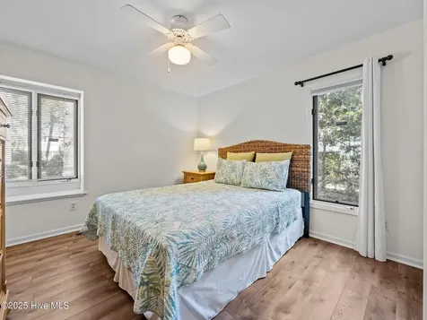 131 Oakleaf Drive Pine Knoll Shores NC 28512