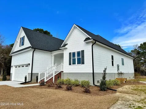 204 N Tamassee Lane Beaufort NC 28516