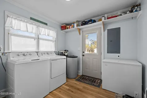 289 Croaker Street Davis NC 28524