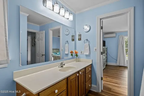 289 Croaker Street Davis NC 28524