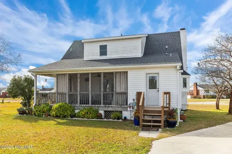 289 Croaker Street Davis NC 28524