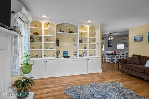289 Croaker Street Davis NC 28524
