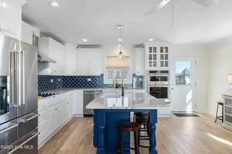 1606 Ocean Drive Emerald Isle NC 28594