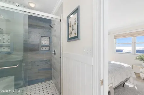 1606 Ocean Drive Emerald Isle NC 28594