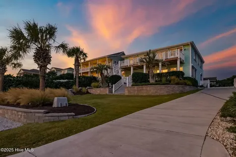 1606 Ocean Drive Emerald Isle NC 28594