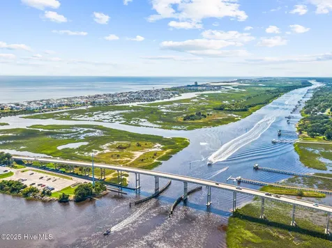 7227 Beach Drive SW Ocean Isle Beach NC 28469