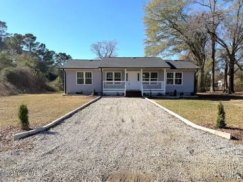 811 Anne Street Laurinburg NC 28352