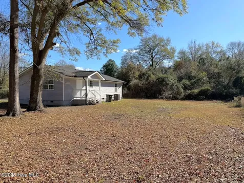 811 Anne Street Laurinburg NC 28352