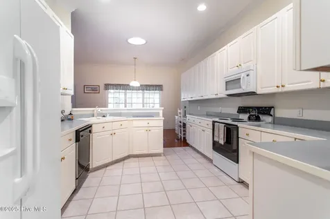 122 Waccamaw Drive Hertford NC 27944