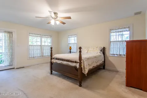 122 Waccamaw Drive Hertford NC 27944