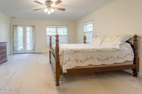 122 Waccamaw Drive Hertford NC 27944