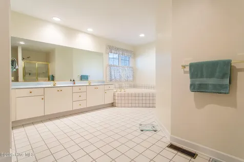 122 Waccamaw Drive Hertford NC 27944
