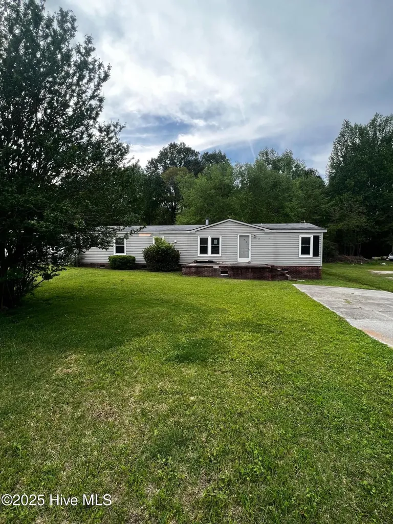 84 Hardy Drive Snow Hill NC 28580