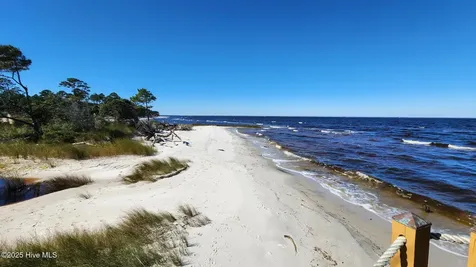 112 Sandy Point Drive Beaufort NC 28516