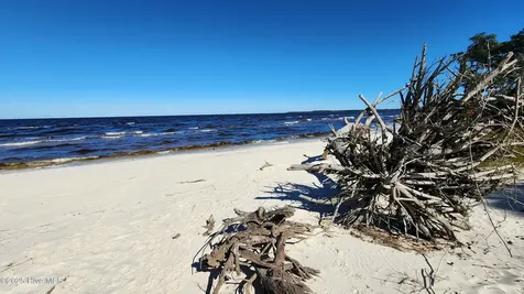 112 Sandy Point Drive Beaufort NC 28516