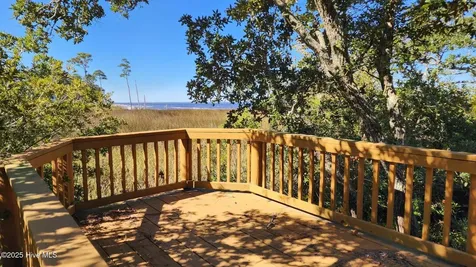 112 Sandy Point Drive Beaufort NC 28516