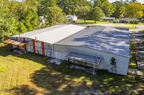 8434 Nc Highway 306 S Arapahoe NC 28510