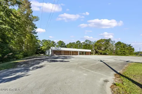 8434 Nc Highway 306 S Arapahoe NC 28510