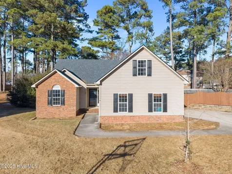 104 Dundee Court Jacksonville NC 28546