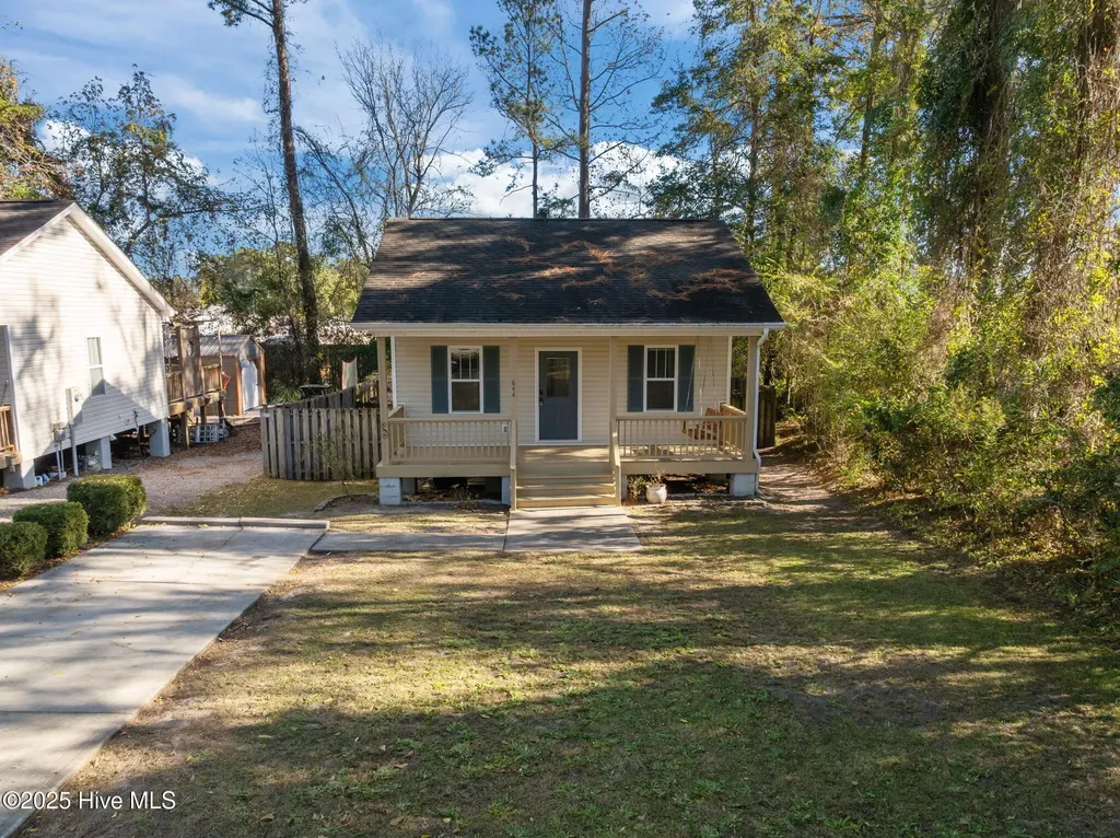 644 E Ocean Road Holly Ridge NC 28445