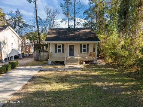 644 E Ocean Road Holly Ridge NC 28445