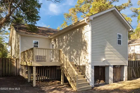 644 E Ocean Road Holly Ridge NC 28445