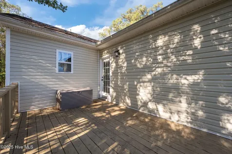 644 E Ocean Road Holly Ridge NC 28445