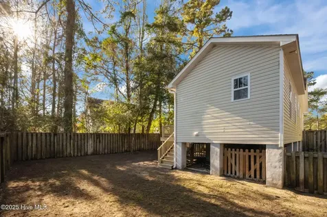 644 E Ocean Road Holly Ridge NC 28445