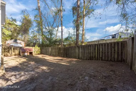 644 E Ocean Road Holly Ridge NC 28445