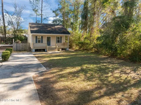 644 E Ocean Road Holly Ridge NC 28445