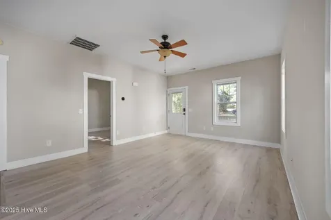644 E Ocean Road Holly Ridge NC 28445