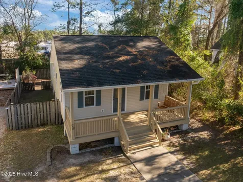 644 E Ocean Road Holly Ridge NC 28445