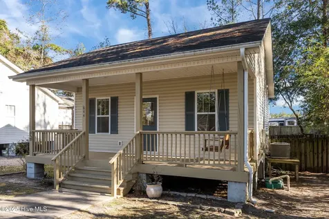 644 E Ocean Road Holly Ridge NC 28445