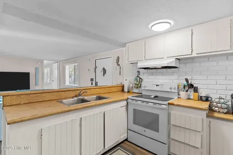 220 NE 68th Street Oak Island NC 28465