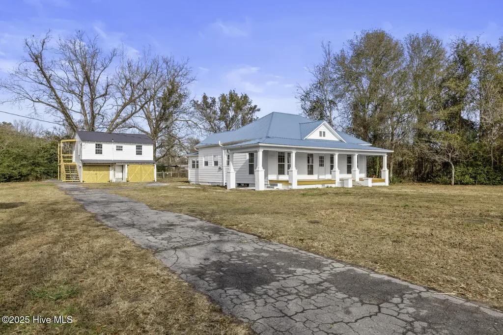 2880 Catherine Lake Road Richlands NC 28574