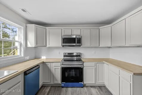 2880 Catherine Lake Road Richlands NC 28574