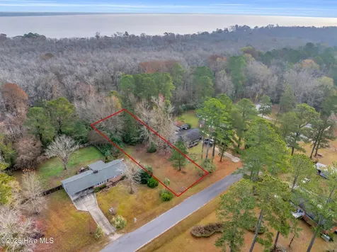 14 Crabapple Lane Lake Waccamaw NC 28450