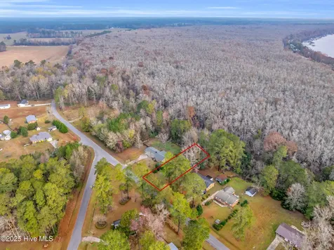 14 Crabapple Lane Lake Waccamaw NC 28450