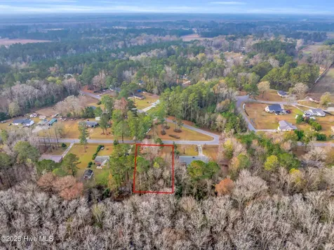 14 Crabapple Lane Lake Waccamaw NC 28450