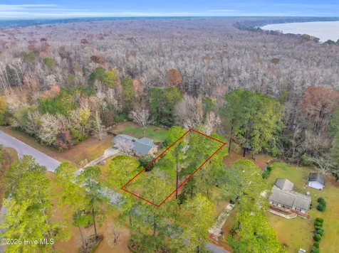 14 Crabapple Lane Lake Waccamaw NC 28450