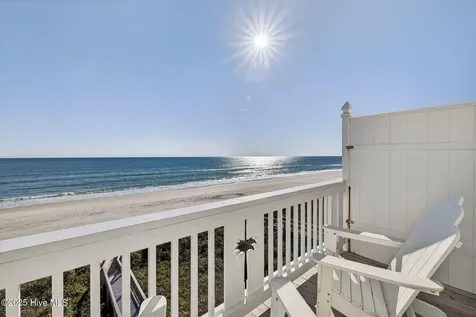 874 Villas Drive North Topsail Beach NC 28460