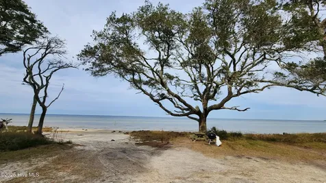 187 Pamlico Parkway Beaufort NC 28516