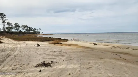 187 Pamlico Parkway Beaufort NC 28516