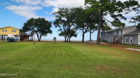 187 Pamlico Parkway Beaufort NC 28516