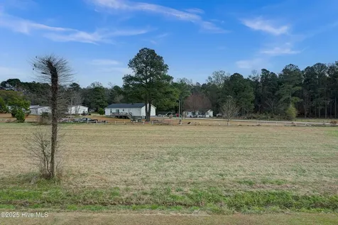 88 Hillside Street Clarkton NC 28433
