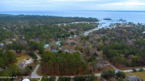 50 Gilgo Road Oriental NC 28571