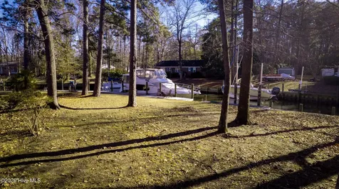 50 Gilgo Road Oriental NC 28571