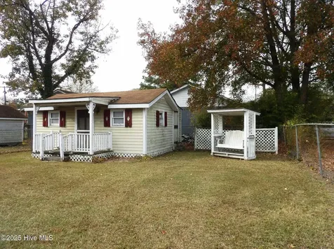 714 Pender Street S Wilson NC 27893