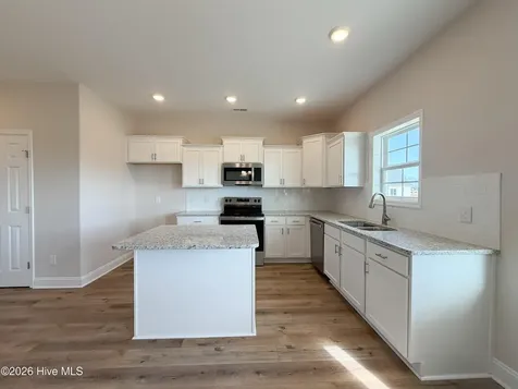 903 Wild Azalea Way Hubert NC 28539